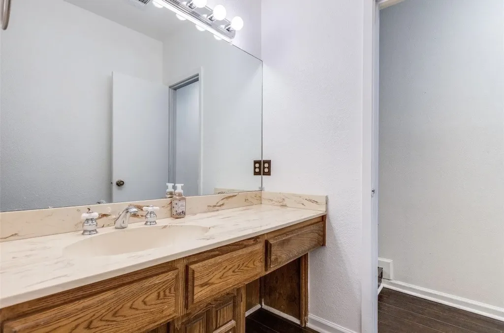 8782 Marilyn Drive Frisco TX 75033
