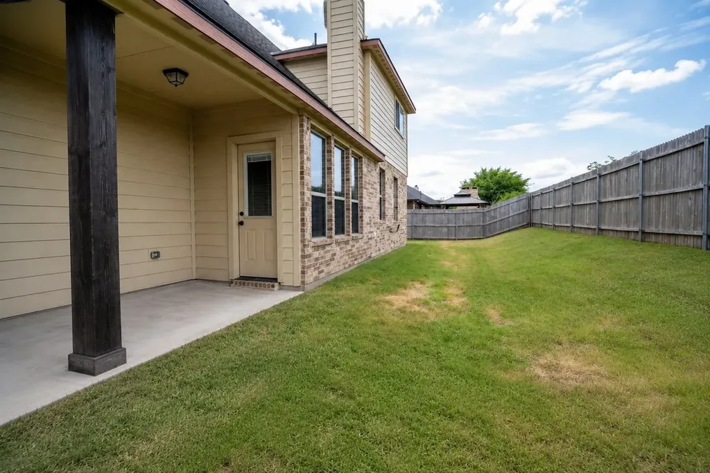 1626 Hawthorne Street Cleburne TX 76033