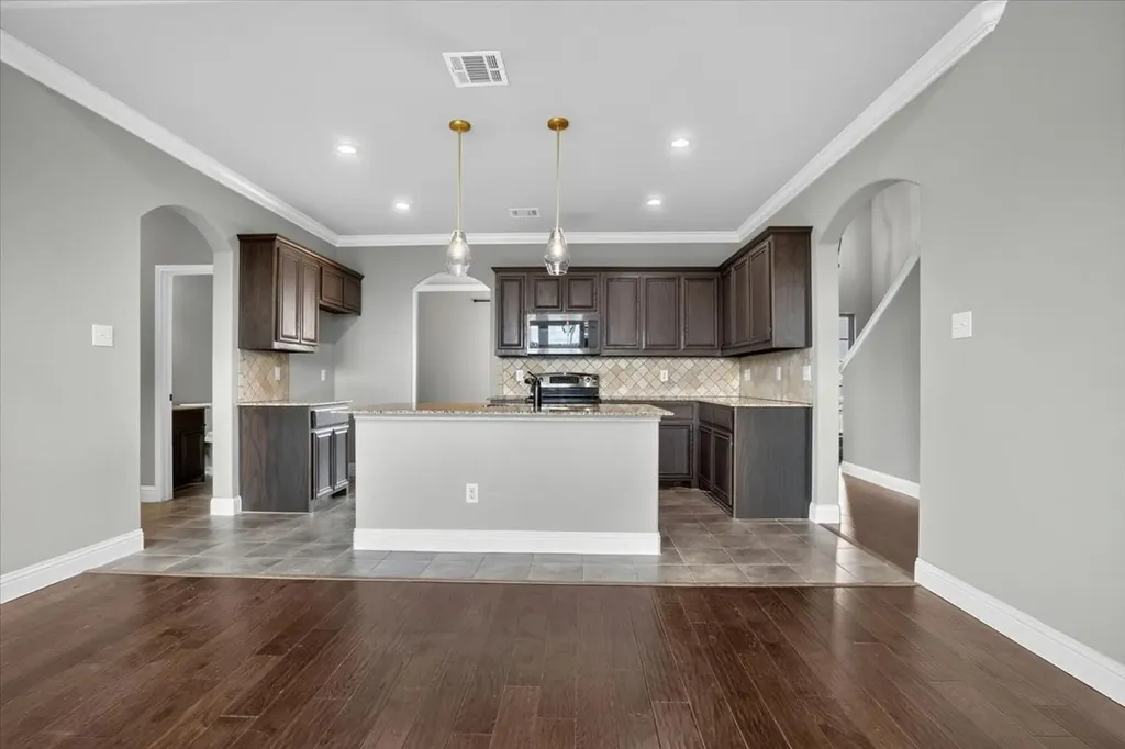 1626 Hawthorne Street Cleburne TX 76033