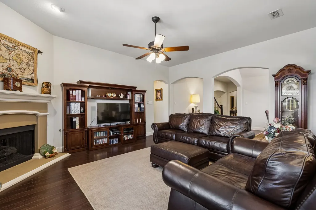 6204 Indian Blanket Trail Flower Mound TX 75028