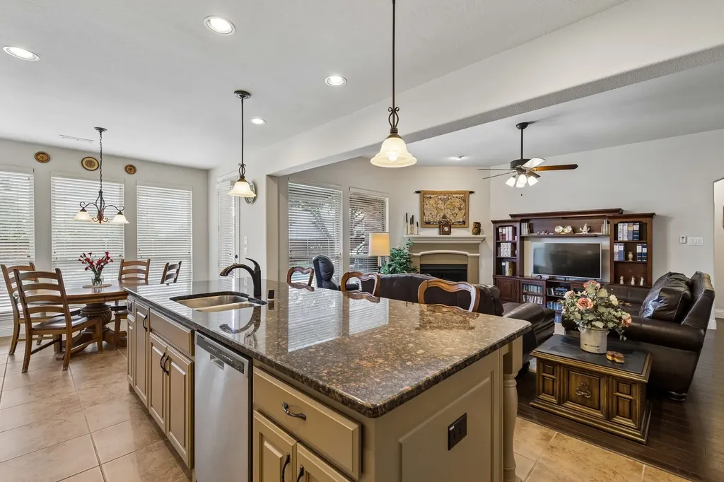 6204 Indian Blanket Trail Flower Mound TX 75028