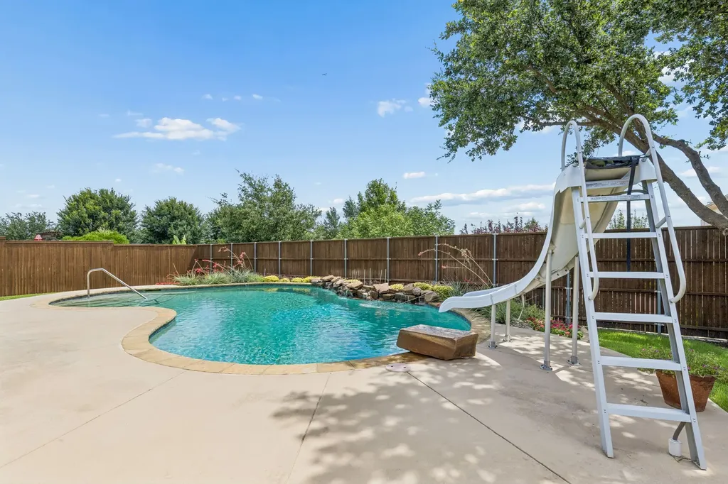 6204 Indian Blanket Trail Flower Mound TX 75028