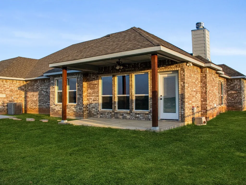 1013 Magnolia Court Springtown TX 76082