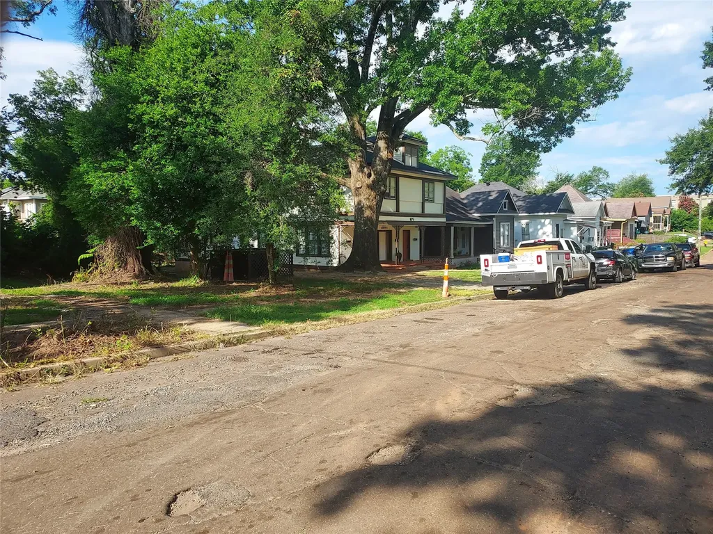 553 Dalzell Street Shreveport LA 71104