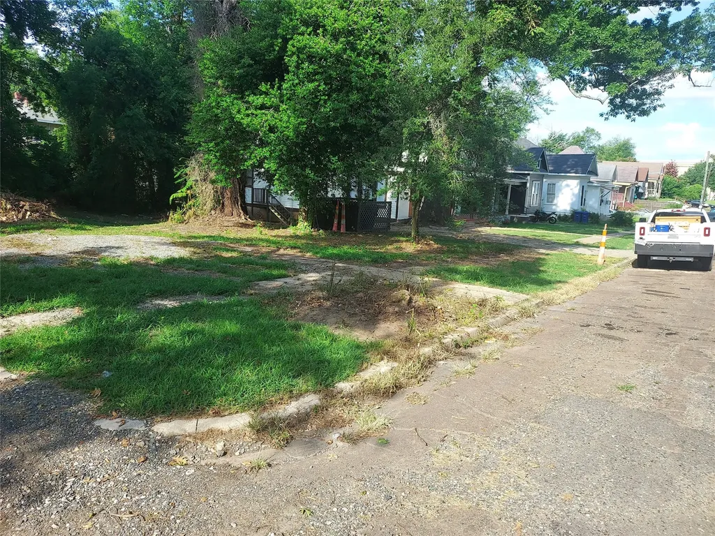 553 Dalzell Street Shreveport LA 71104