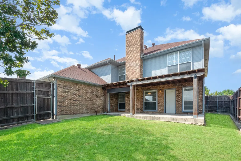 1305 Barclay Drive Carrollton TX 75007