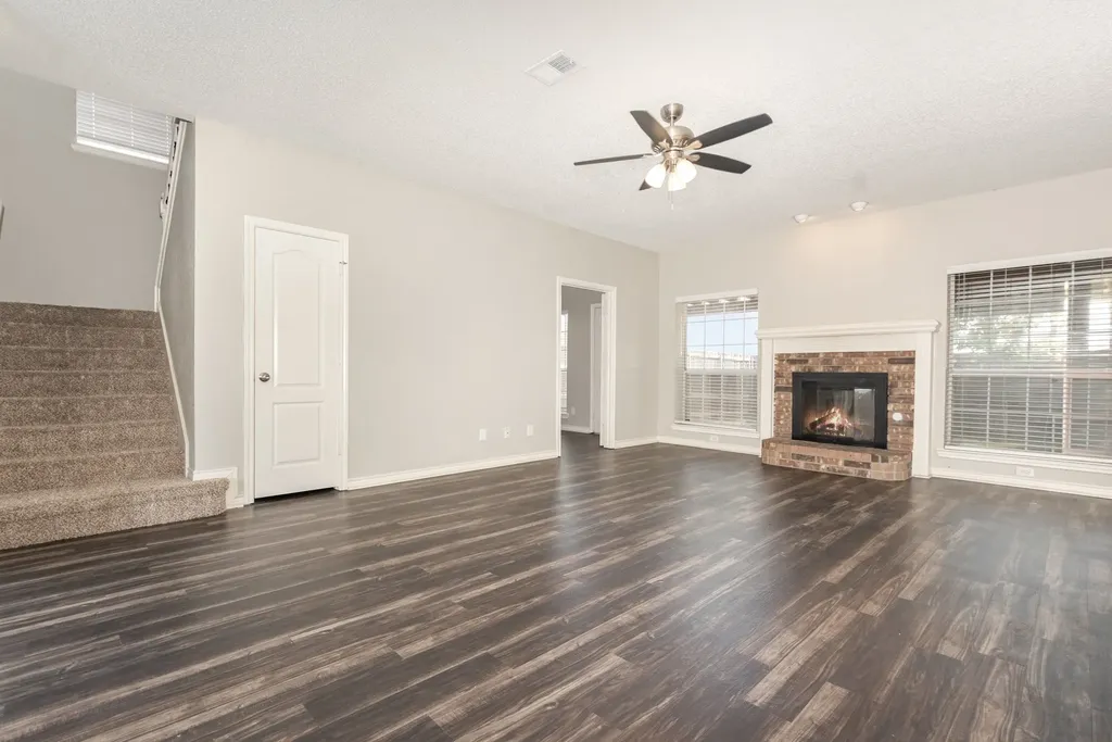 1305 Barclay Drive Carrollton TX 75007