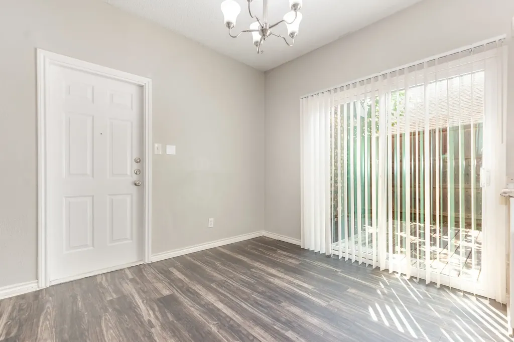 1305 Barclay Drive Carrollton TX 75007