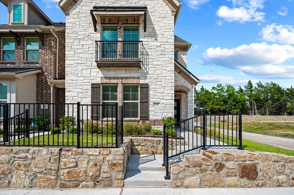 7937 Bayside Drive Rowlett TX 75088