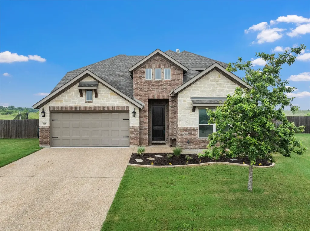 903 Dublin Court Mcgregor TX 76657