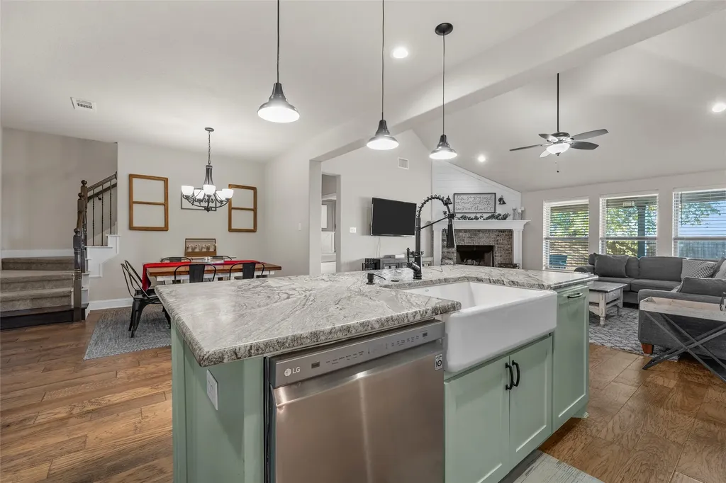 903 Dublin Court Mcgregor TX 76657