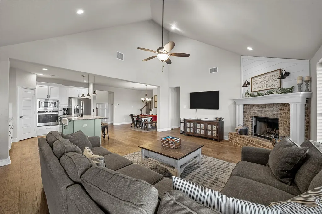 903 Dublin Court Mcgregor TX 76657