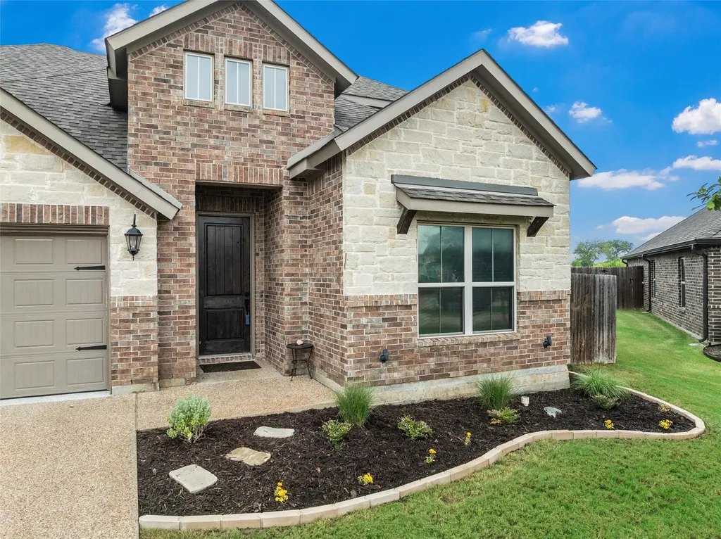 903 Dublin Court Mcgregor TX 76657
