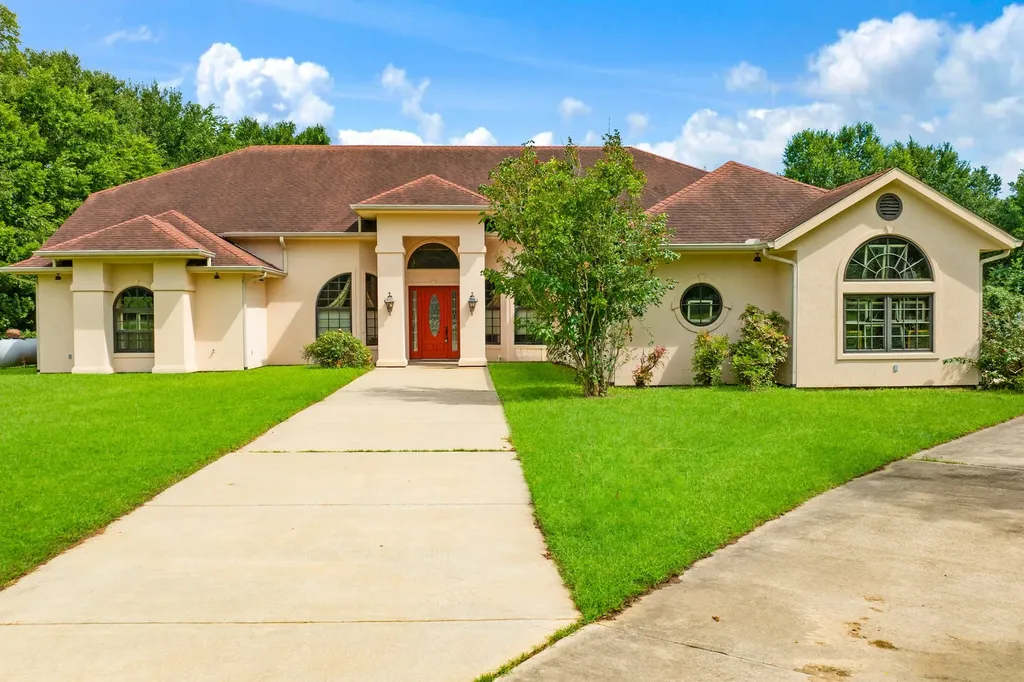 5310 Farm Road 195 Paris TX 75462