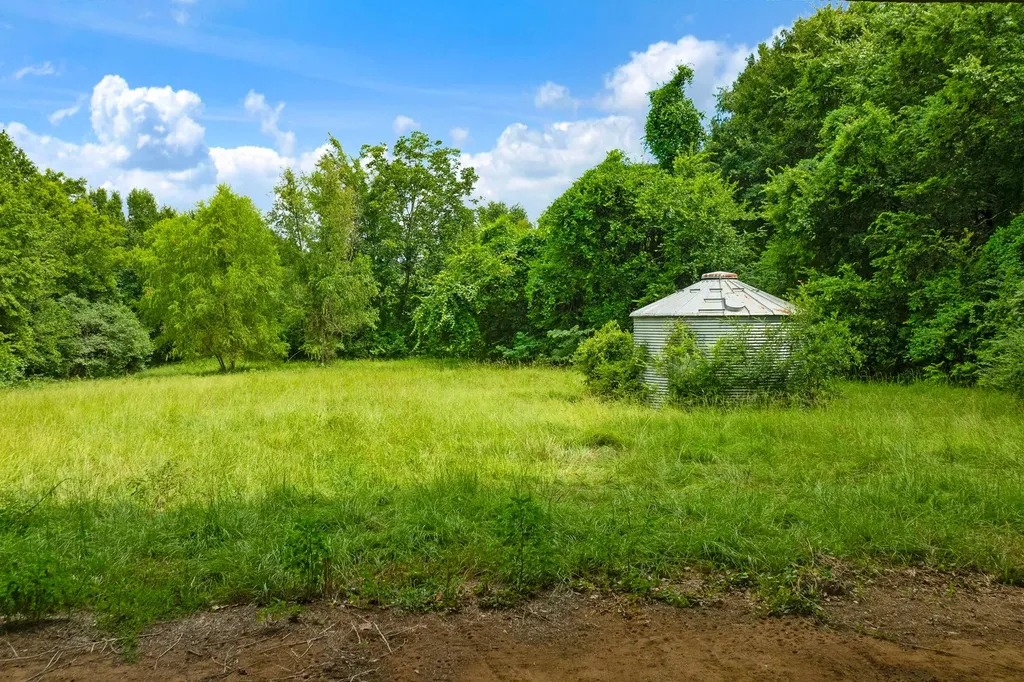 5310 Farm Road 195 Paris TX 75462