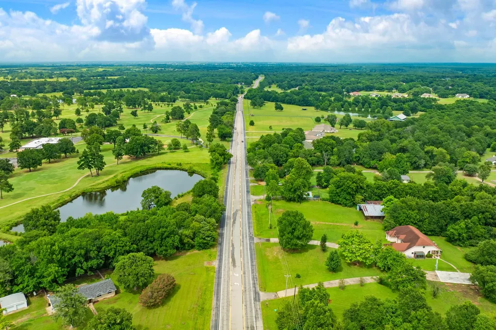 5310 Farm Road 195 Paris TX 75462