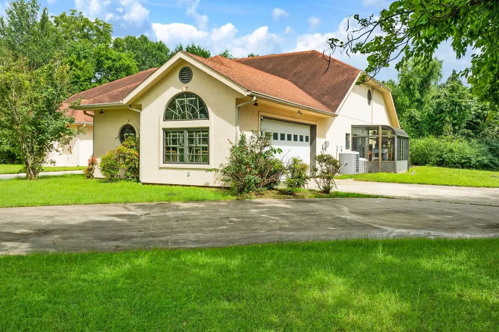 5310 Farm Road 195 Paris TX 75462