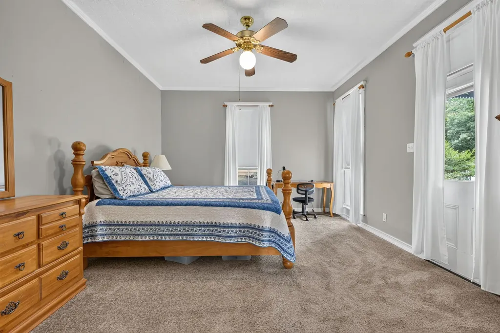217 E 1st Street Weatherford TX 76086