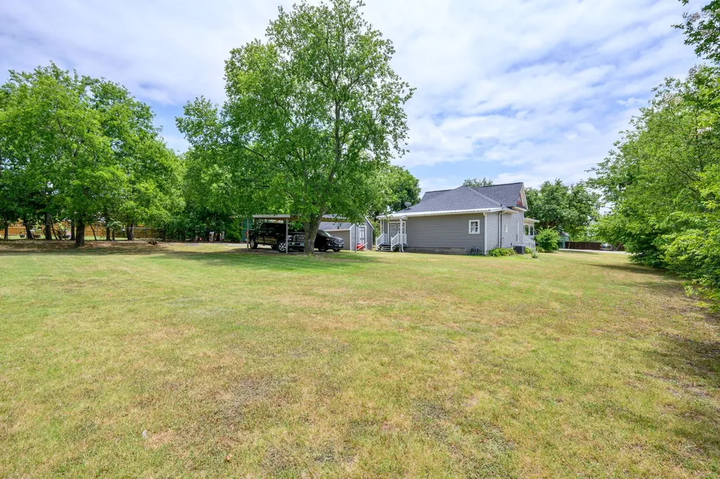 217 E 1st Street Weatherford TX 76086