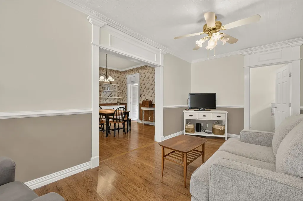 217 E 1st Street Weatherford TX 76086