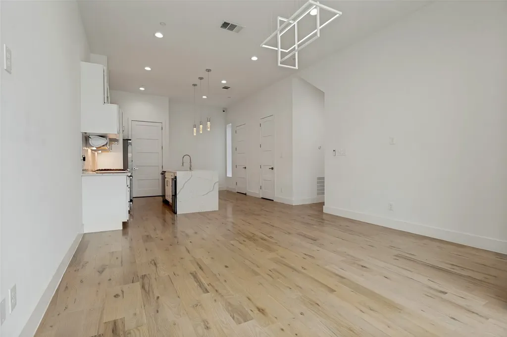 1910 Caddo Street Dallas TX 75204