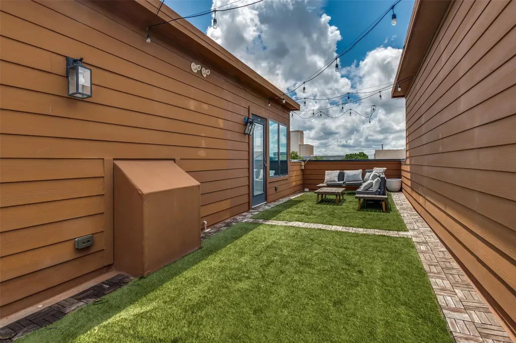 1910 Caddo Street Dallas TX 75204