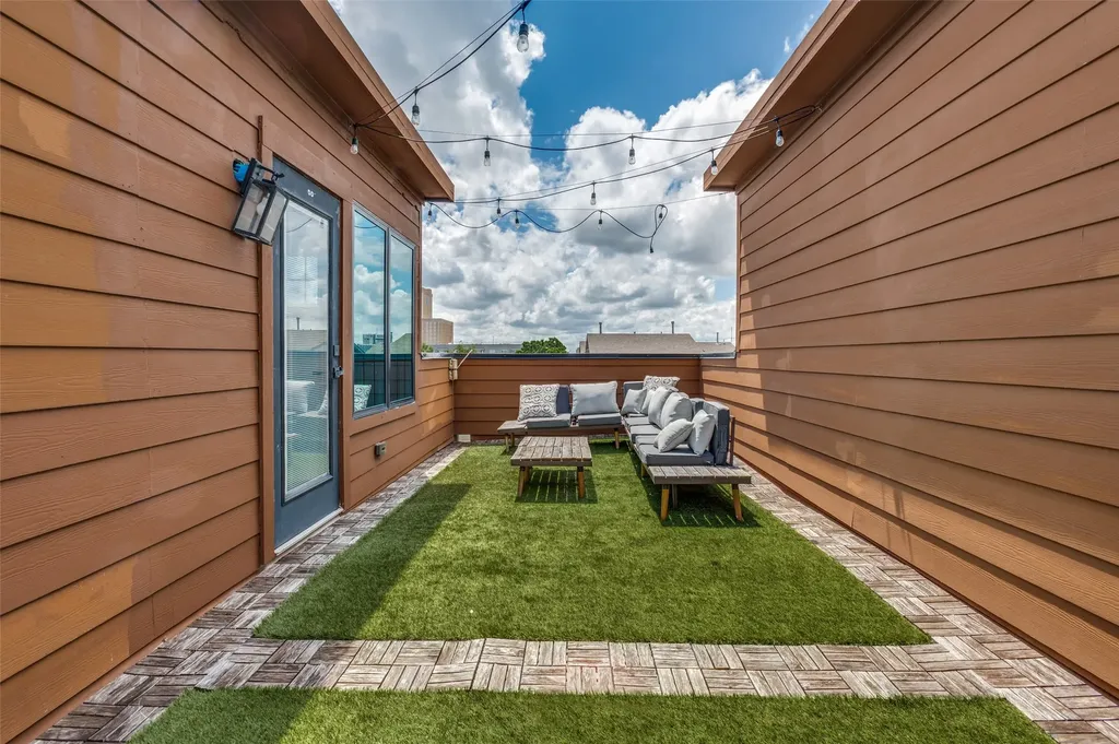 1910 Caddo Street Dallas TX 75204