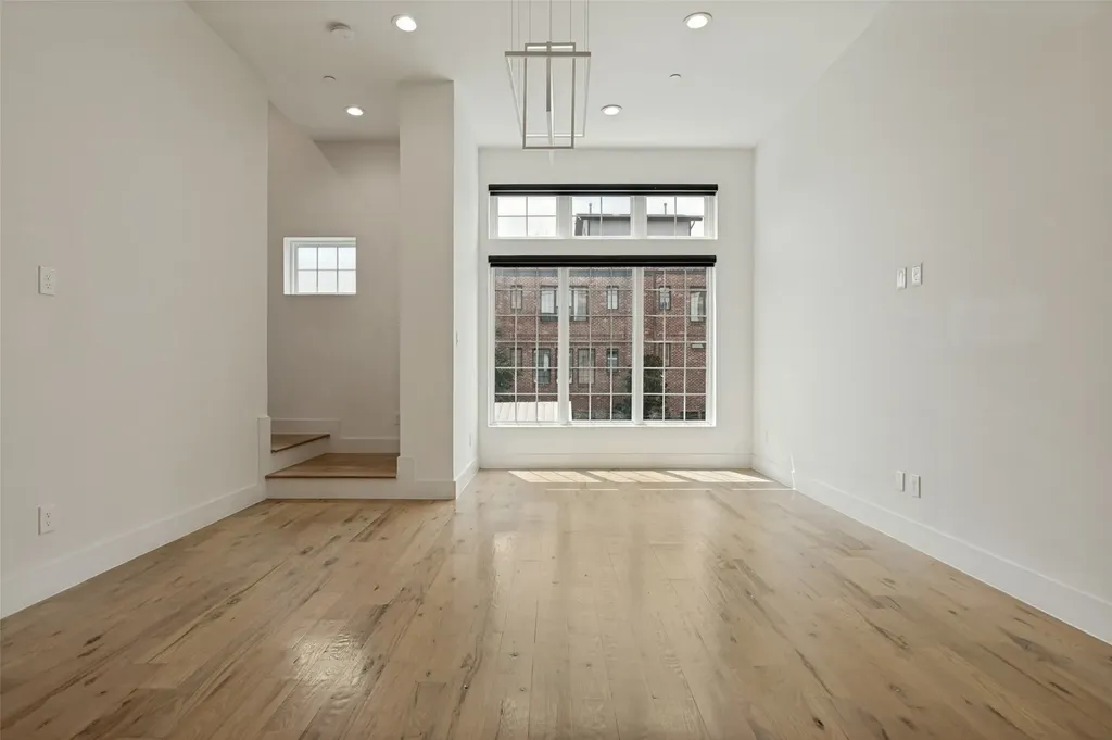 1910 Caddo Street Dallas TX 75204