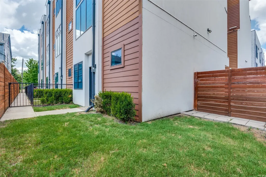 1910 Caddo Street Dallas TX 75204