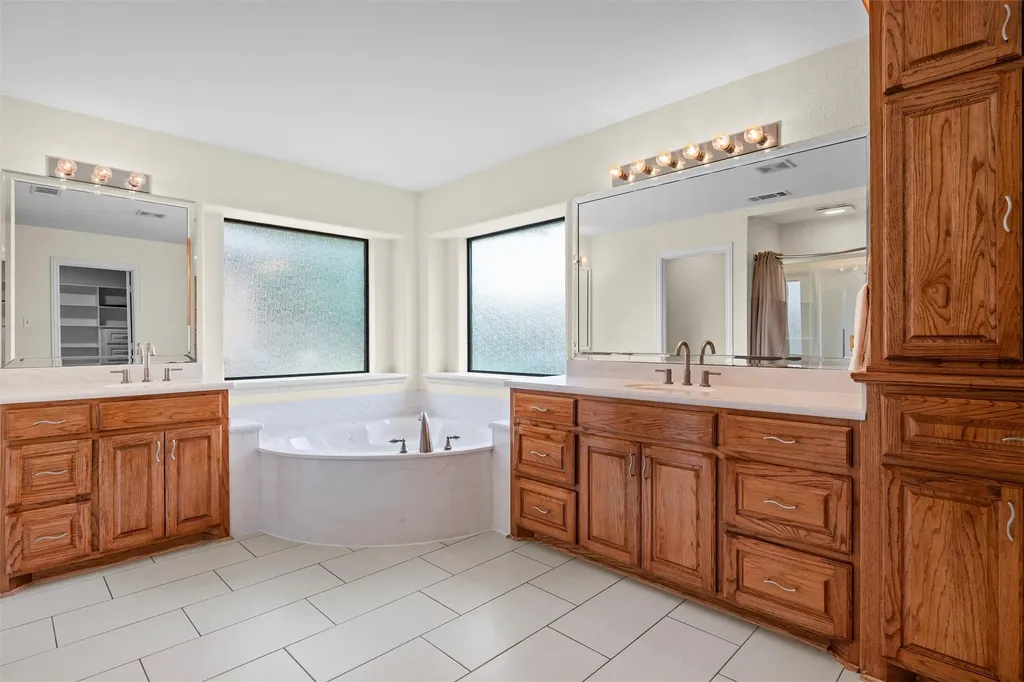 7241 Colwell Drive Midlothian TX 76065