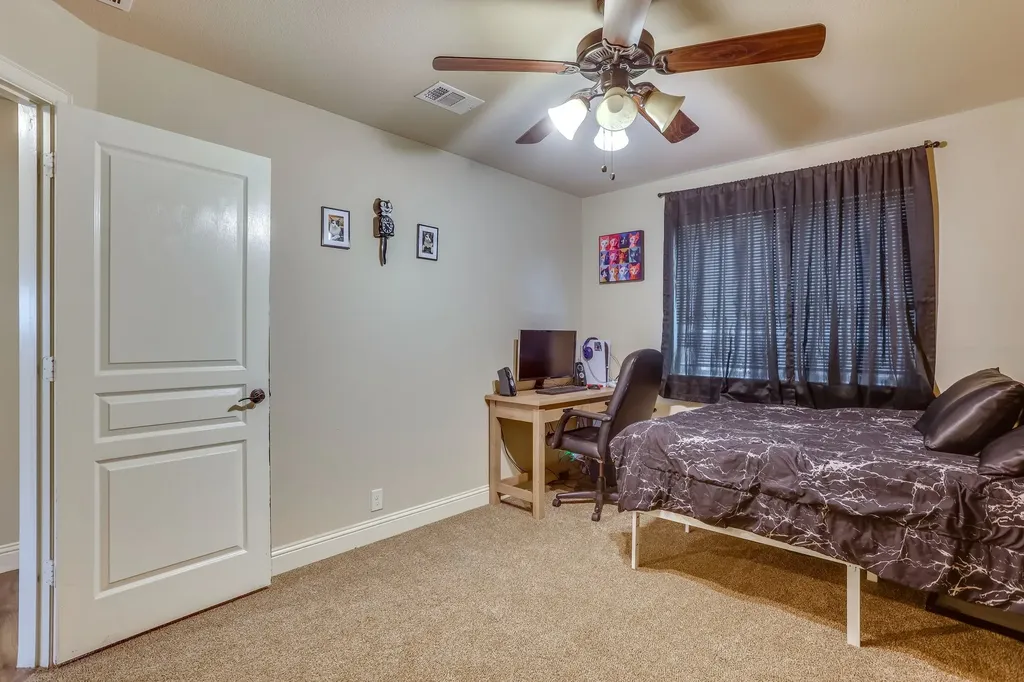 1033 Rustic Oak Way Burleson TX 76028