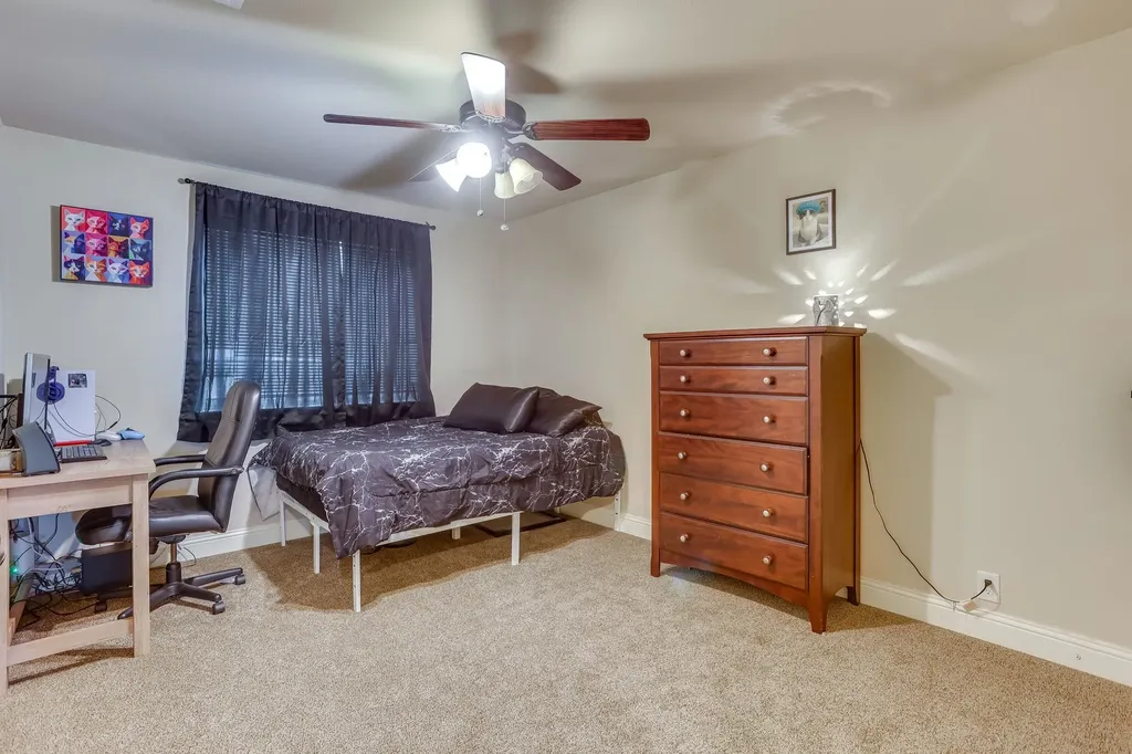 1033 Rustic Oak Way Burleson TX 76028