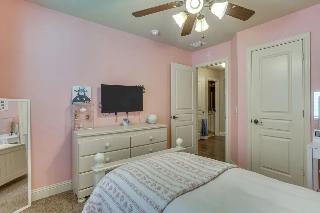 1033 Rustic Oak Way Burleson TX 76028