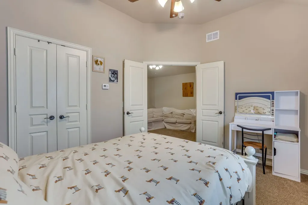 1033 Rustic Oak Way Burleson TX 76028