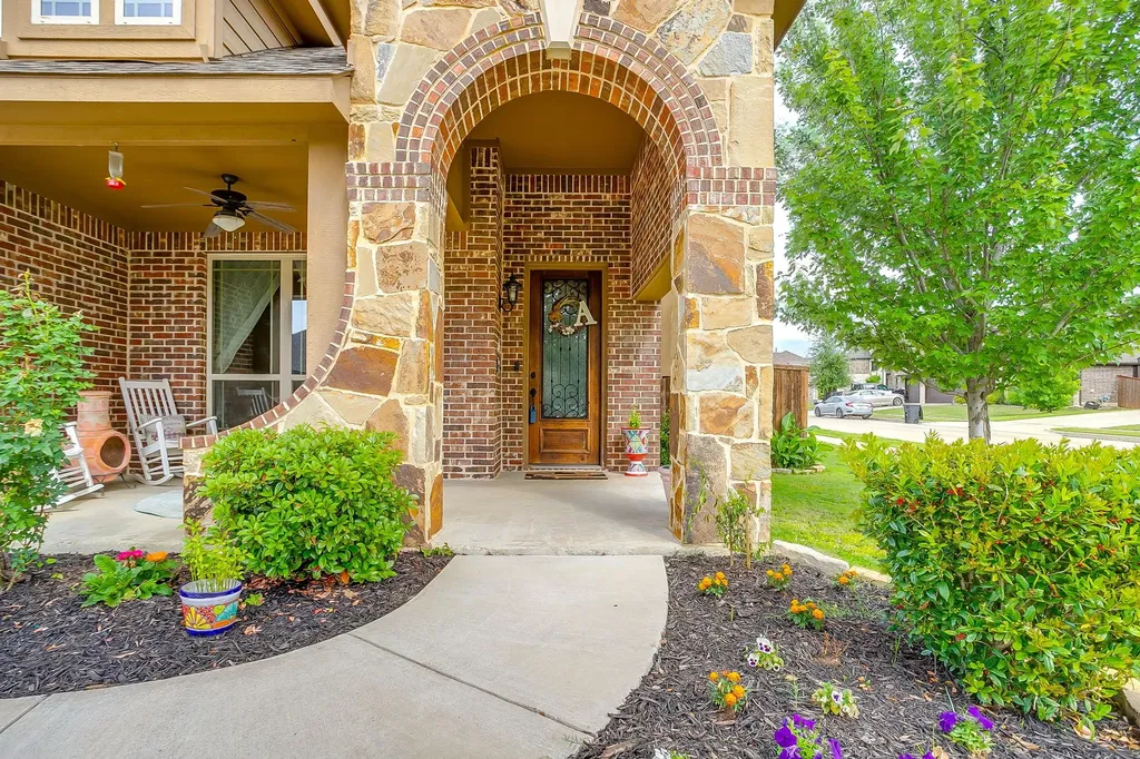 1033 Rustic Oak Way Burleson TX 76028