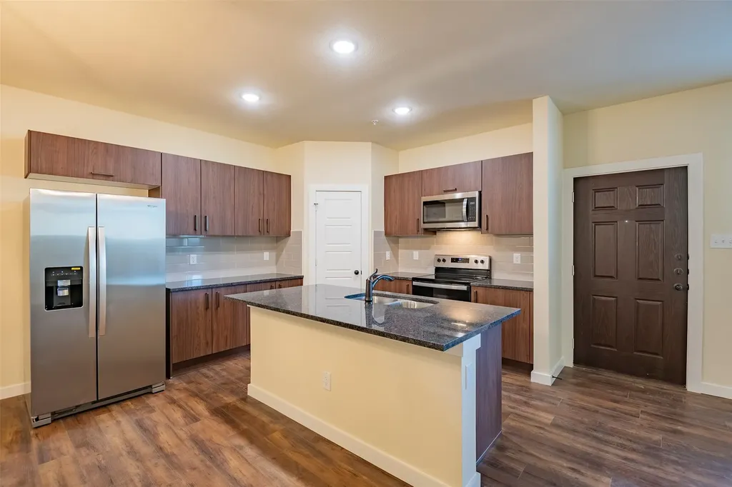 713 Wheatfield Drive Venus TX 76084