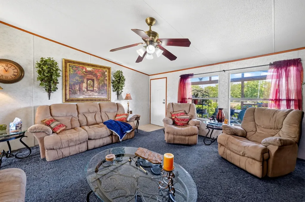 8900 Crestview Estate Road Quinlan TX 75474