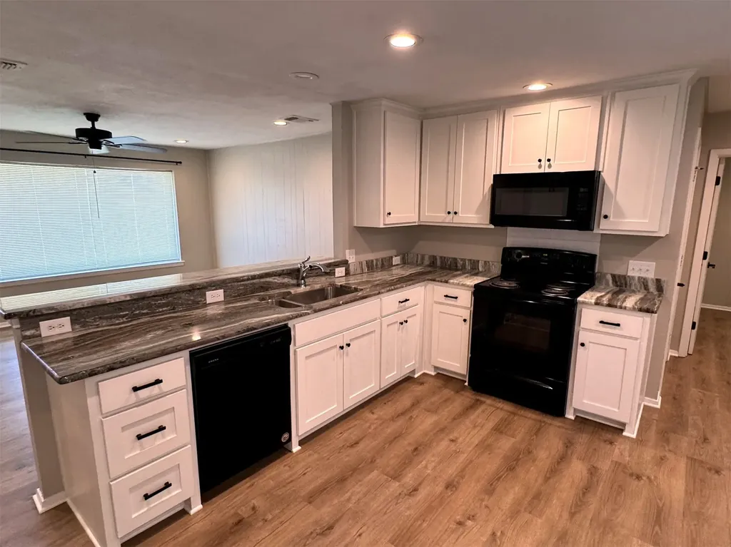 321 E Lake Street Krum TX 76249