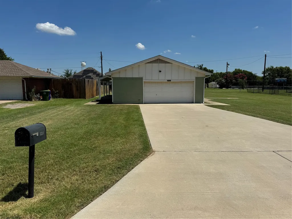 321 E Lake Street Krum TX 76249