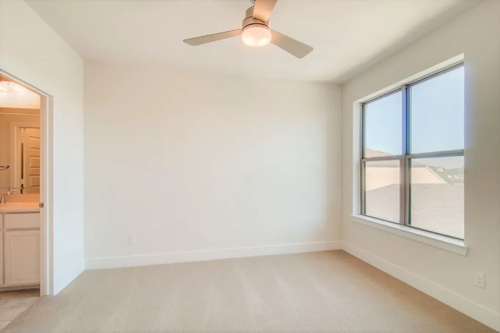 8221 Folcroft Lane Dallas TX 75231