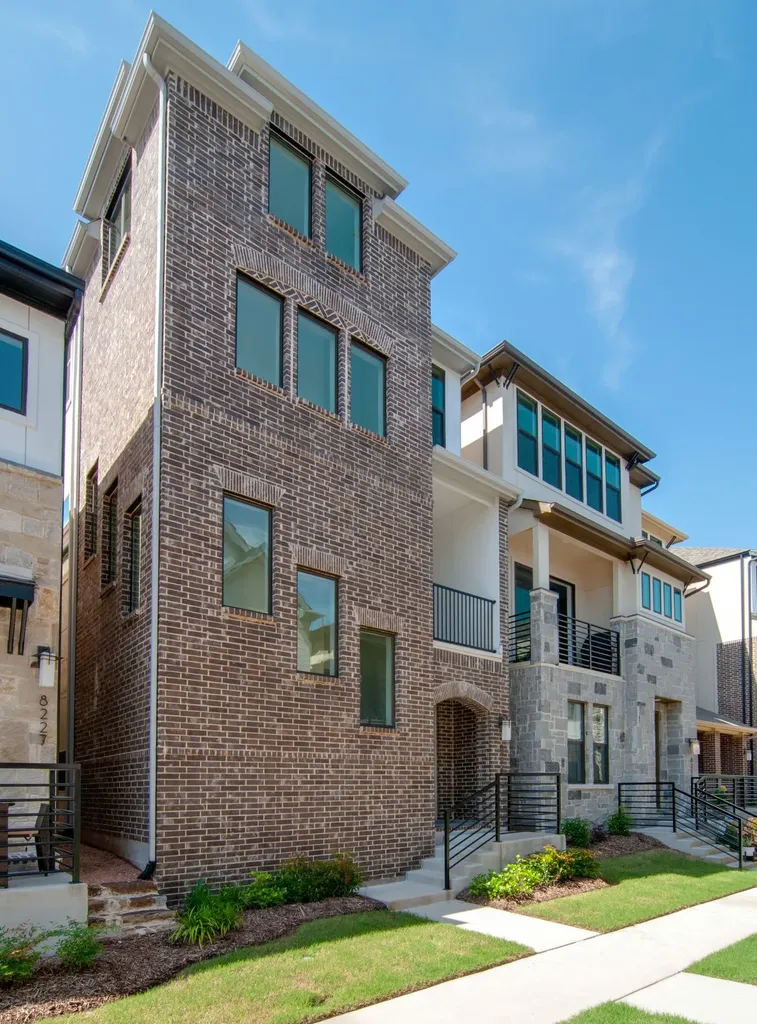 8221 Folcroft Lane Dallas TX 75231