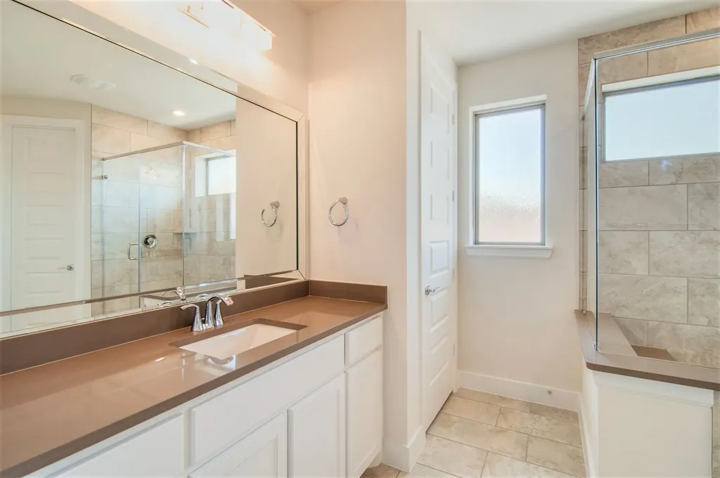8221 Folcroft Lane Dallas TX 75231