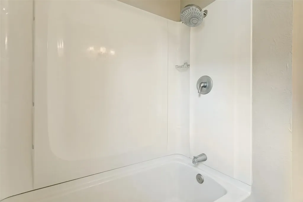 4808 Sherwood Drive River Oaks TX 76114