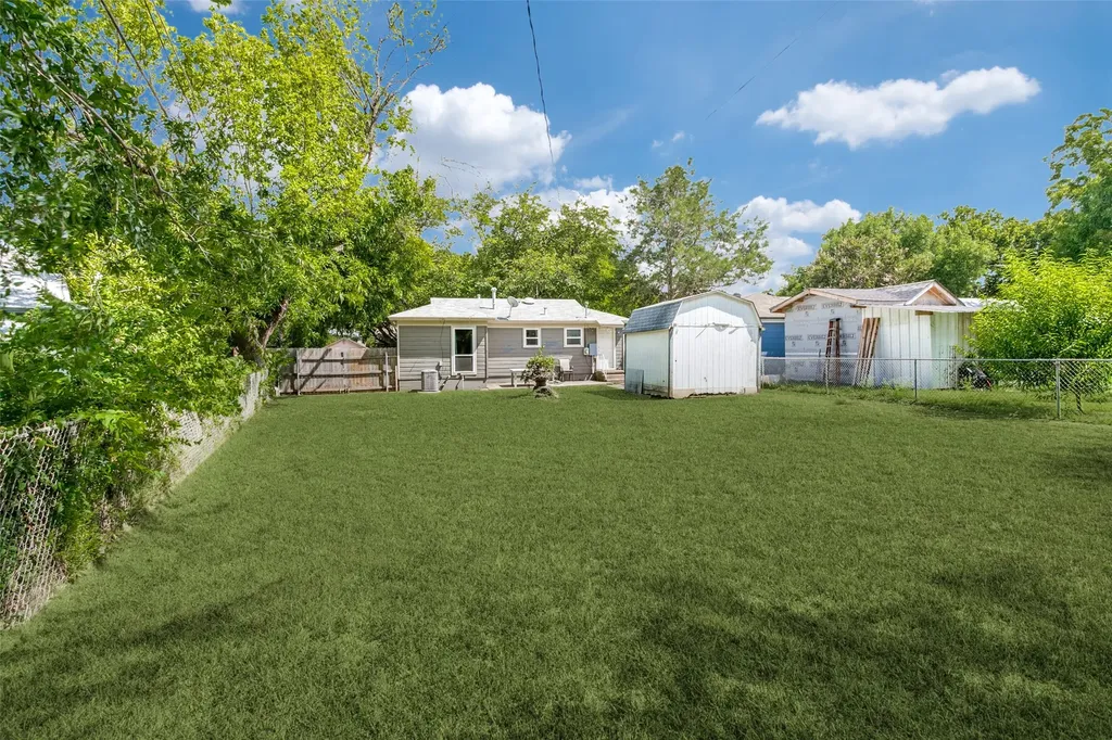 4808 Sherwood Drive River Oaks TX 76114