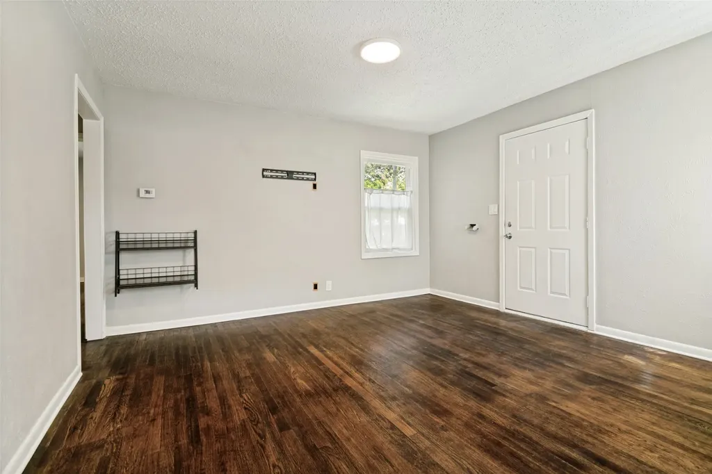 4808 Sherwood Drive River Oaks TX 76114