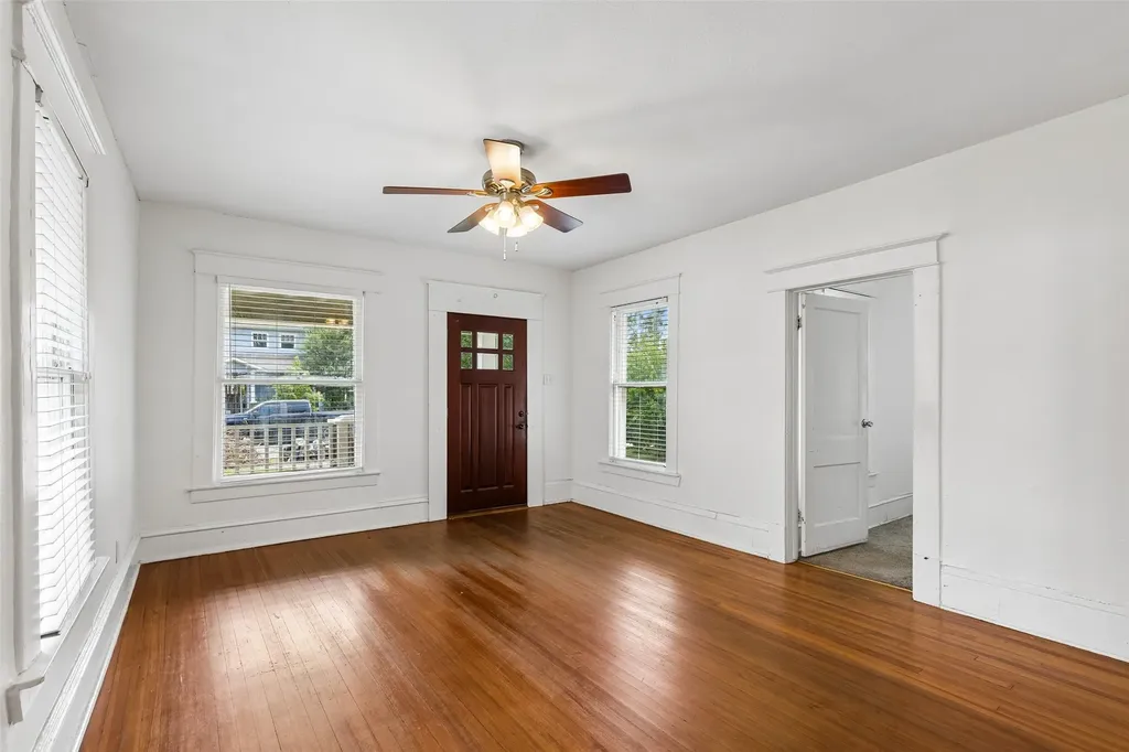 5505 Richard Avenue Dallas TX 75206