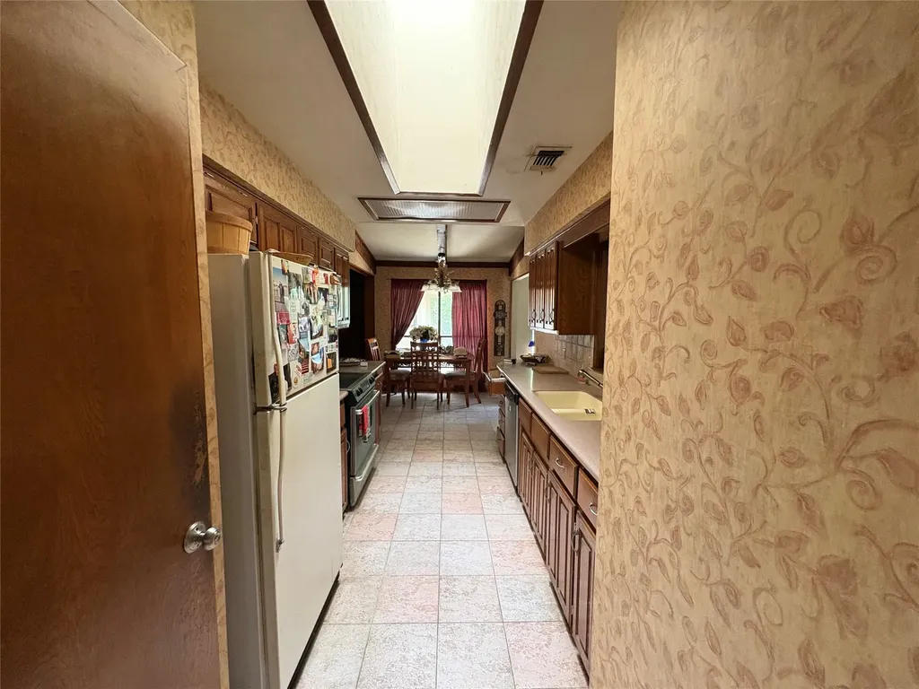 2730 Cladius Drive Grand Prairie TX 75052