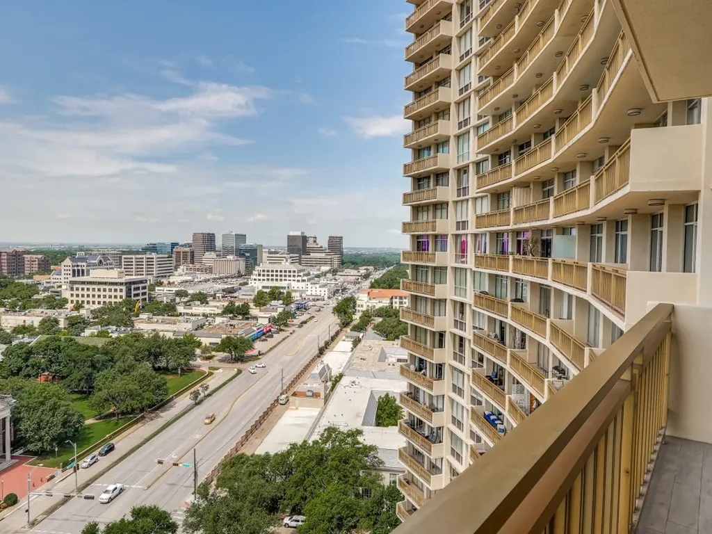 6211 W Northwest Highway Dallas TX 75225