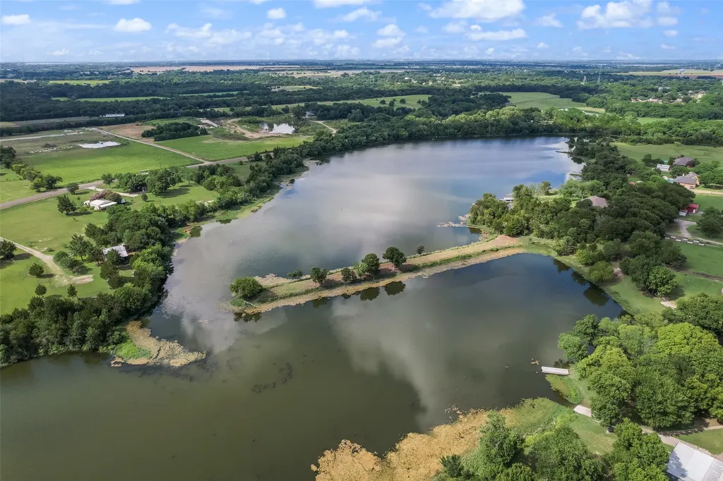 235 Taylor Road Waxahachie TX 75165