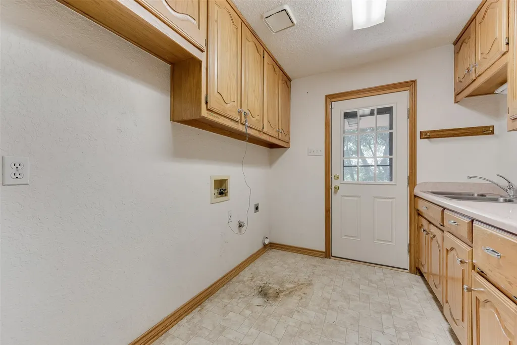 235 Taylor Road Waxahachie TX 75165